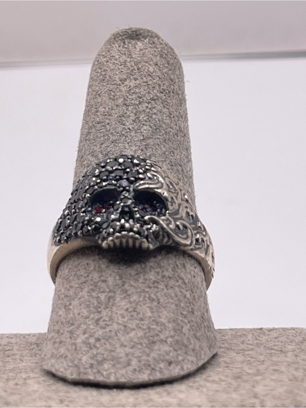David Yurman Sterling Silver Skull Ring with Black Diamonds and Rubies - Picture 3 of 16
